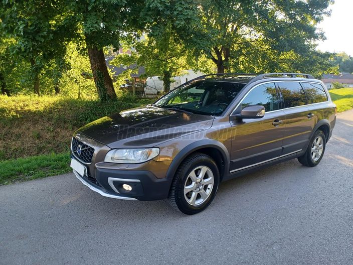 VOLVO XC70 2.0 D [D4] XC Kinetic