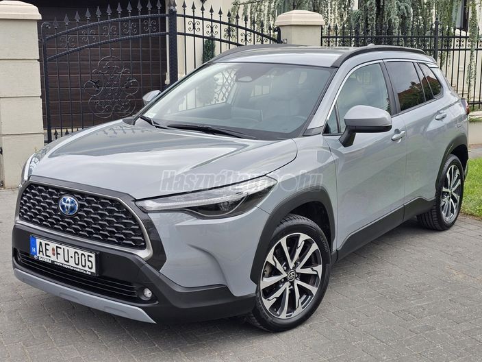 TOYOTA COROLLA CROSS 2.0 Hybrid Style+Tech AWD e-CVT