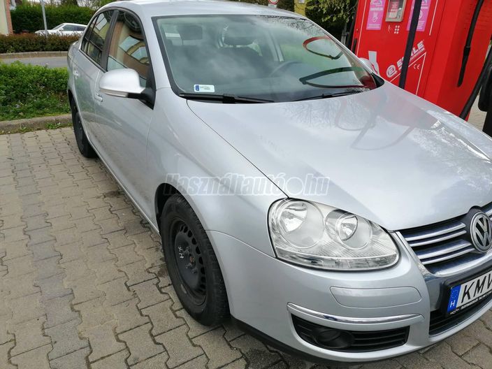 VOLKSWAGEN JETTA 1.6 Trendline