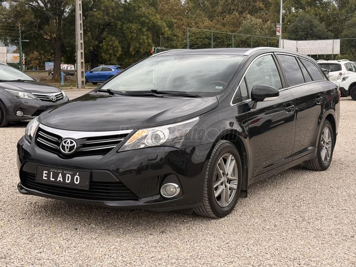 TOYOTA AVENSIS Wagon 1.8 Business