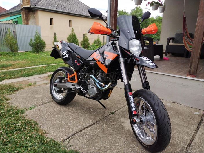 KTM 640 LC4 SUPERMOTO
