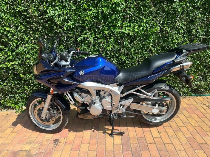 YAMAHA FZ6-S (FAZER)
