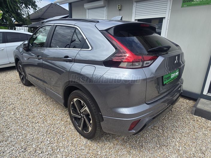 MITSUBISHI ECLIPSE CROSS 2.4 PHEV Instyle Navi 4WD CVT
