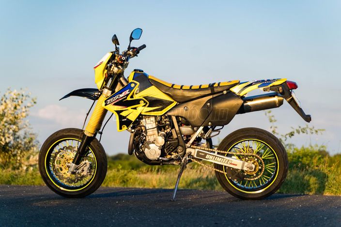 SUZUKI DR-Z 400
