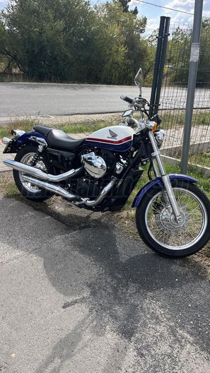 HONDA SHADOW 750