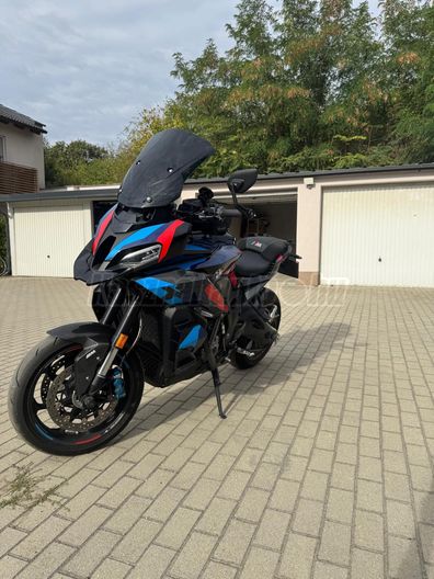 BMW M 1000 XR