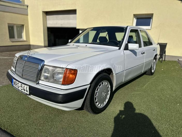 MERCEDES-BENZ W 124