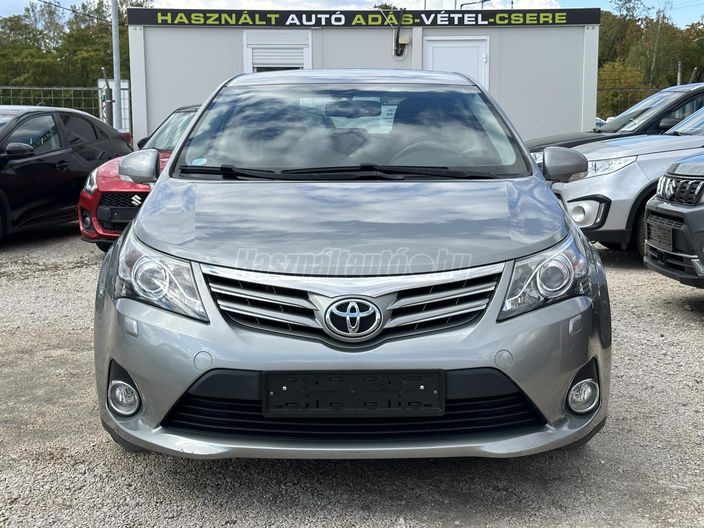 TOYOTA AVENSIS 1.8 Executive