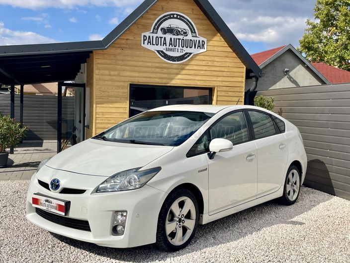 TOYOTA PRIUS 1.8 HSD Premium (Automata)