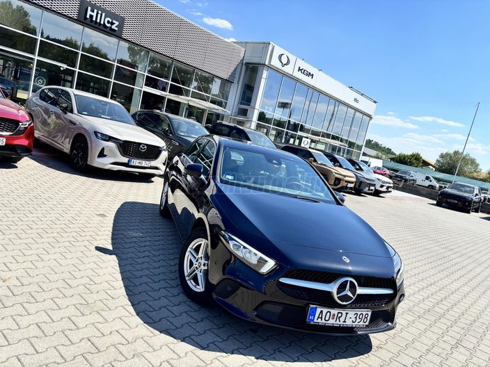 MERCEDES-BENZ A 200 Progressive