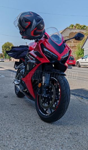 HONDA CBR 650 R