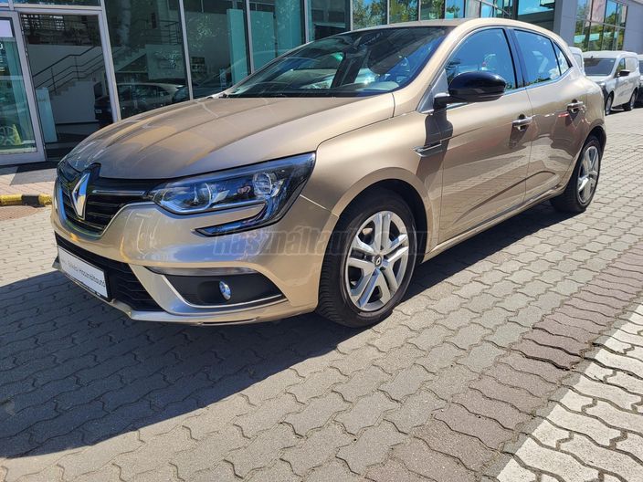 RENAULT MEGANE 1.6 SCe Limited