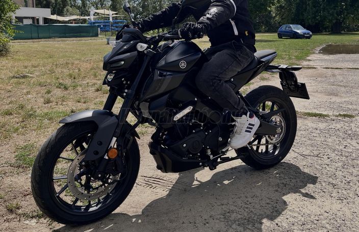 YAMAHA MT-125