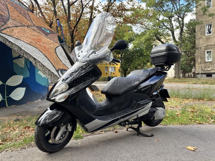 YAMAHA MAJESTY