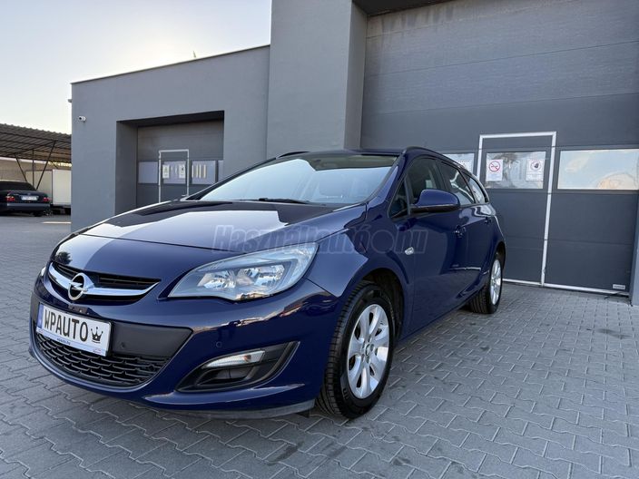 OPEL ASTRA J Sports Tourer 1.6 Business
