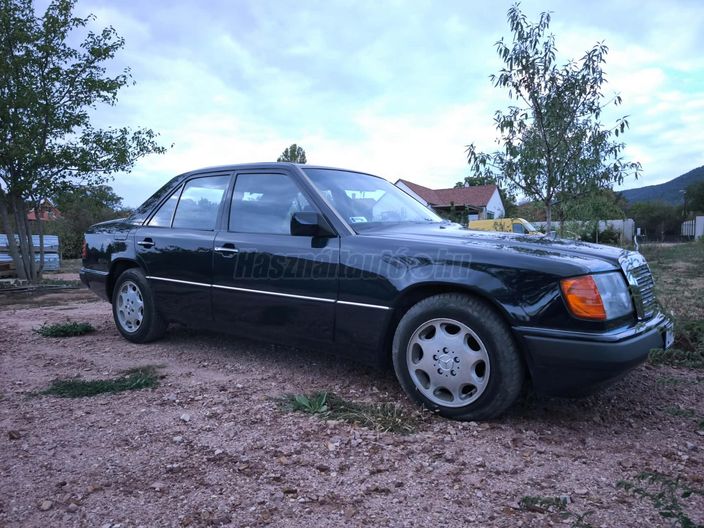 MERCEDES-BENZ W 124