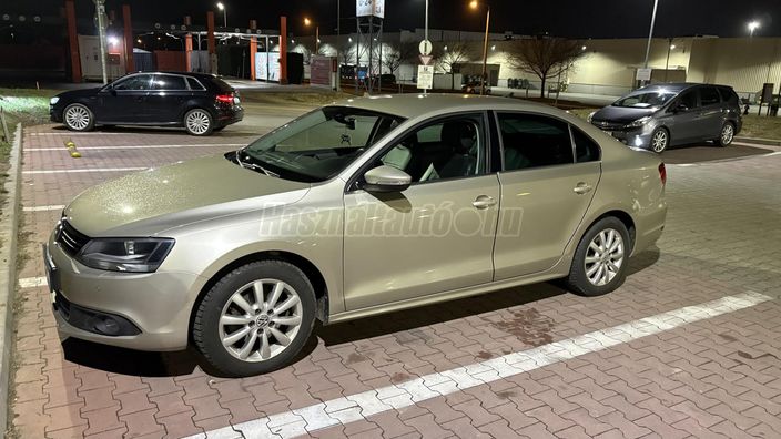 VOLKSWAGEN JETTA VI 1.4 TSI Highline DSG
