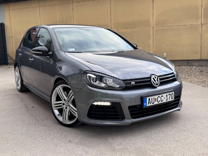 VOLKSWAGEN GOLF VI