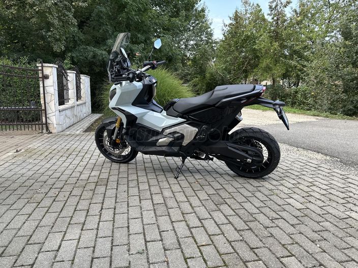 HONDA X-ADV