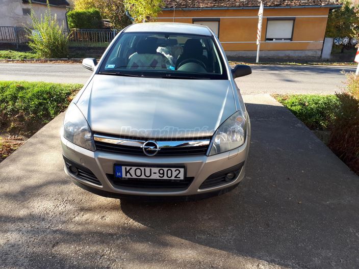 OPEL ASTRA H 1.4 Essentia