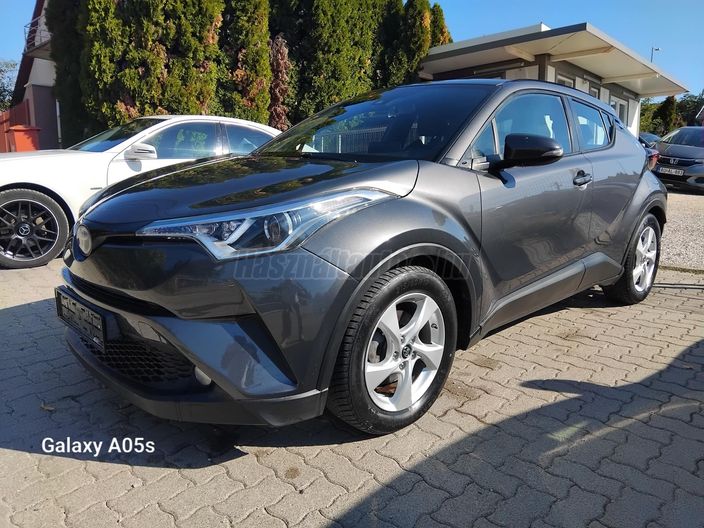 TOYOTA C-HR 1.8 Hybrid Active (ülésfűtéssel) e-CVT