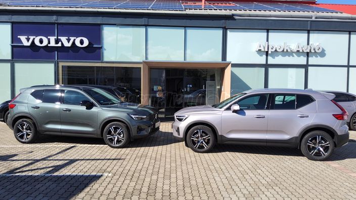 VOLVO XC40 2.0 [B3] MHEV Plus Dark DCT