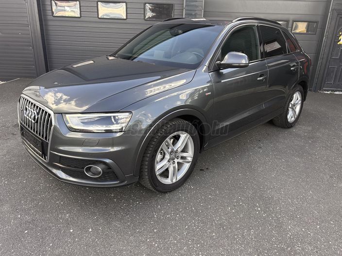 AUDI Q3 2.0 TDI DPF quattro S-tronic