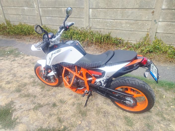 KTM 690 DUKE