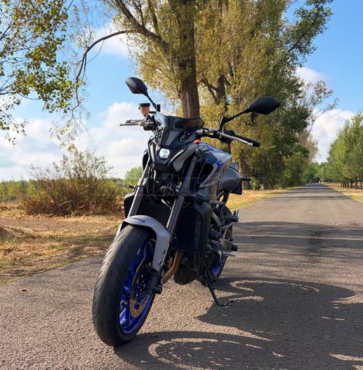YAMAHA MT-09