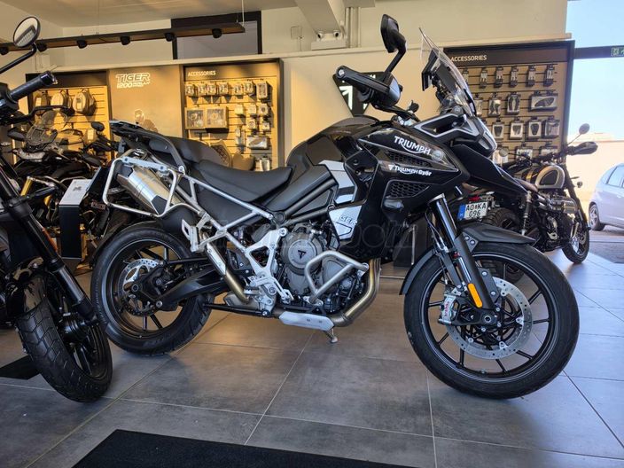 TRIUMPH TIGER 1200