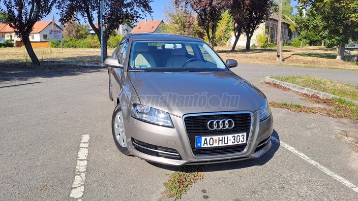 AUDI A3 1.6 TDI Attraction DPF