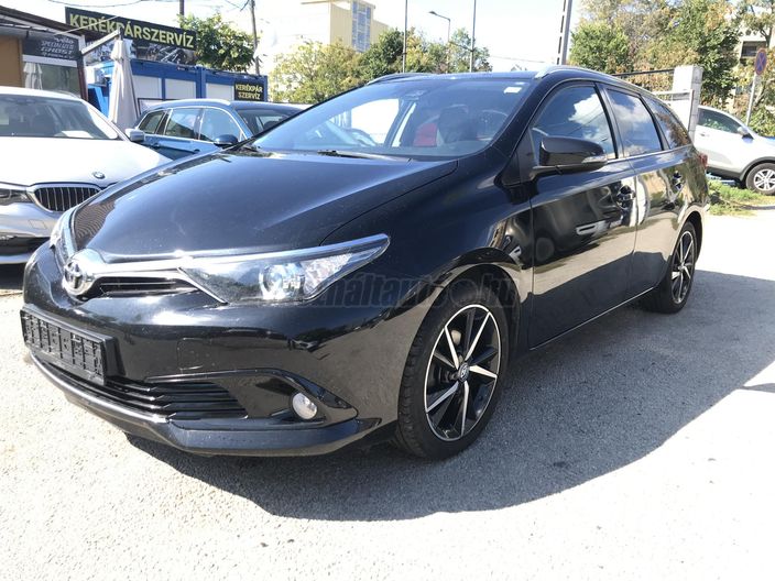 TOYOTA AURIS Touring Sports 1.2T Executive