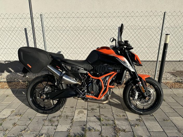KTM 890 DUKE