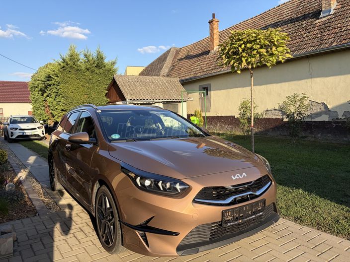 KIA CEE'D Ceed SW 1.5 T-GDI Platinum