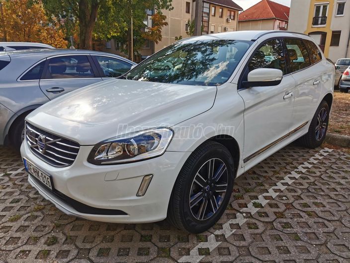 VOLVO XC60 2.0 [D4] Momentum AWD Geartronic
