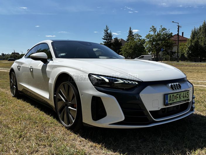 AUDI E-TRON GT