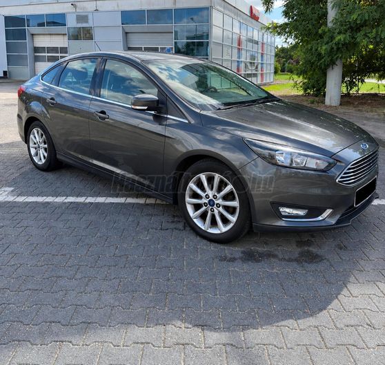 FORD FOCUS 1.6 Ti-VCT Titanium