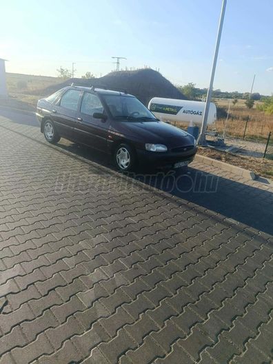 FORD ESCORT 1.3 Flair