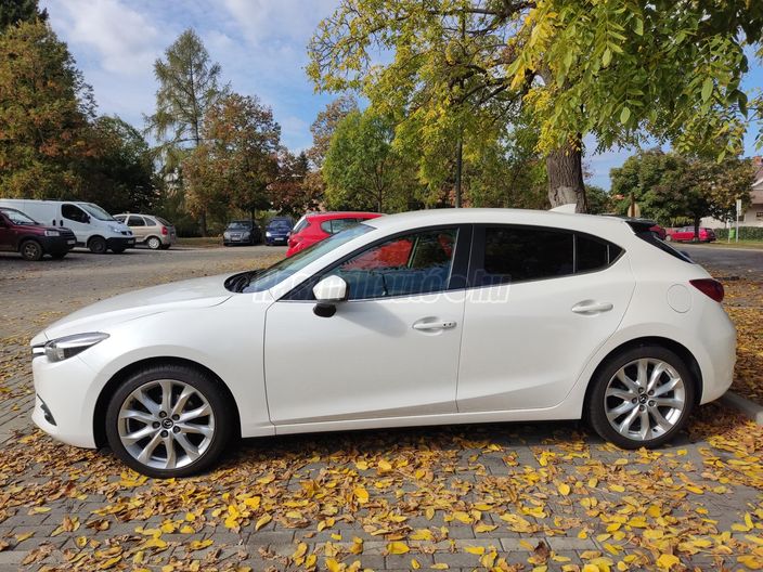 MAZDA 3 Sport 2.0 Revolution