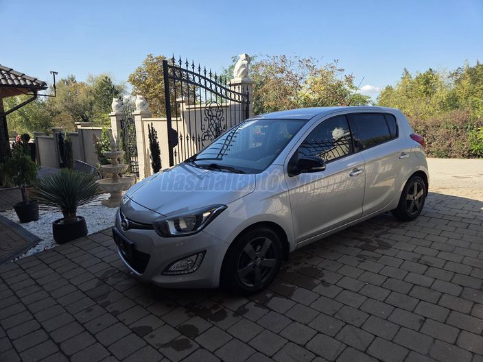 HYUNDAI I20 1.25 Life AC