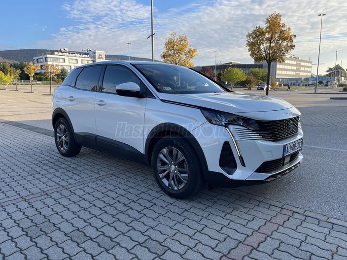 PEUGEOT 3008 1.5 BlueHDi Premium Edition EAT8
