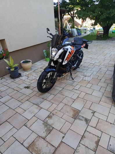 KTM DUKE 200