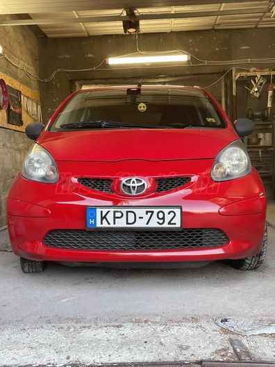 TOYOTA AYGO 1.0 Black