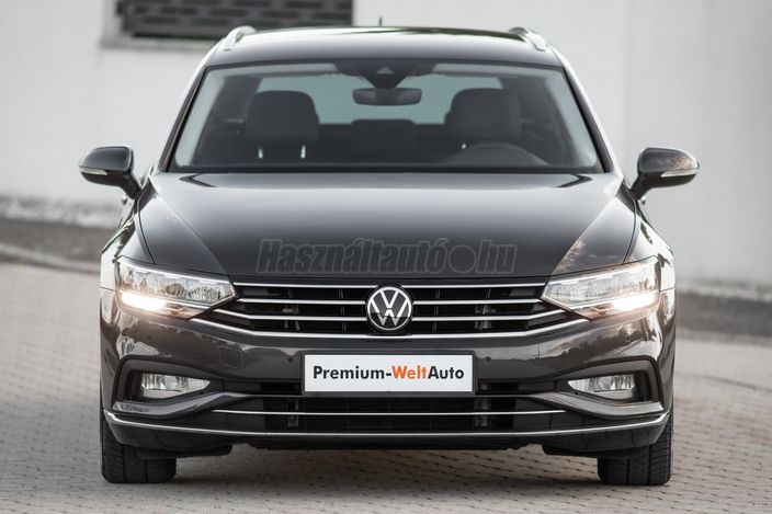 VOLKSWAGEN PASSAT Variant 2.0 TDI SCR Elegance DSG