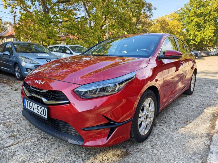 KIA CEE'D Ceed 1.5 T-GDI Gold