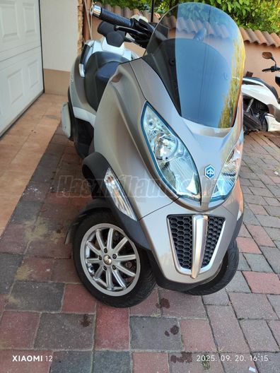 PIAGGIO MP3 300