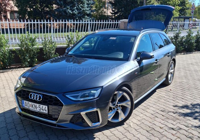 AUDI A4 30 TDI S line S-tronic