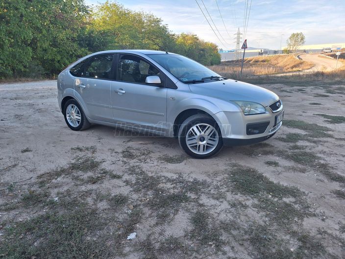 FORD FOCUS 1.6 Ghia