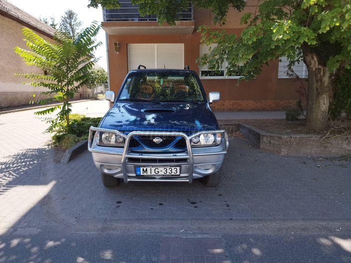 NISSAN TERRANO II 2.7 TDI Sport