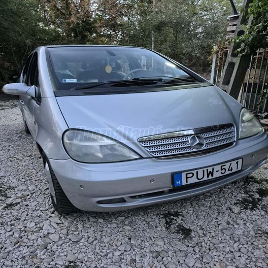 MERCEDES-BENZ A 210